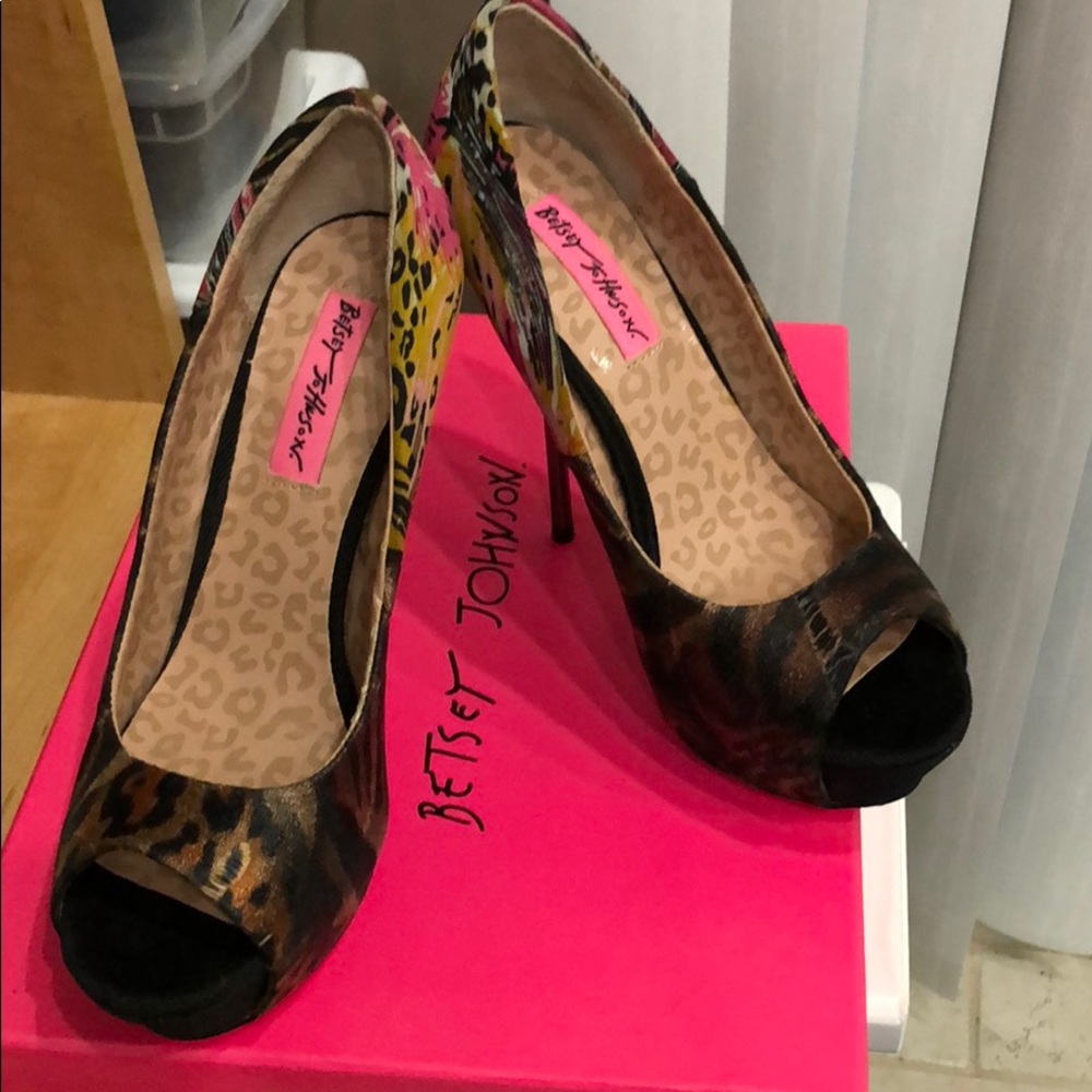 Beater Johnson heels